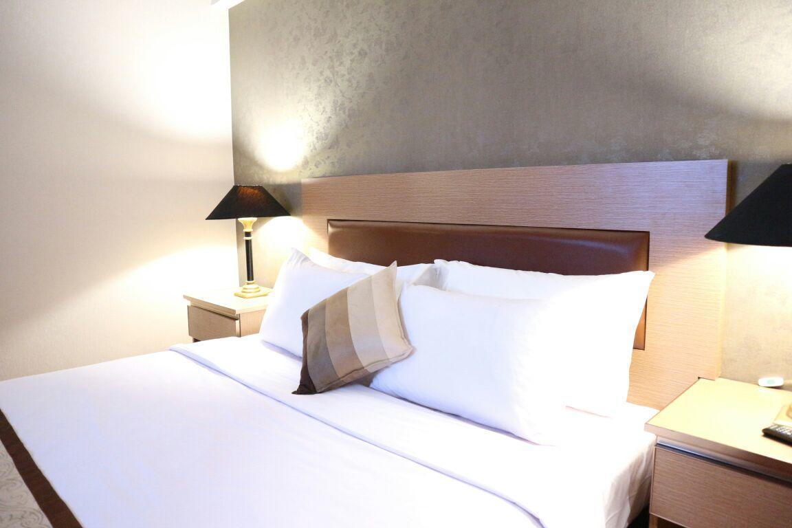 Horison Arcadia Mangga Dua Hotel Jacarta Exterior foto
