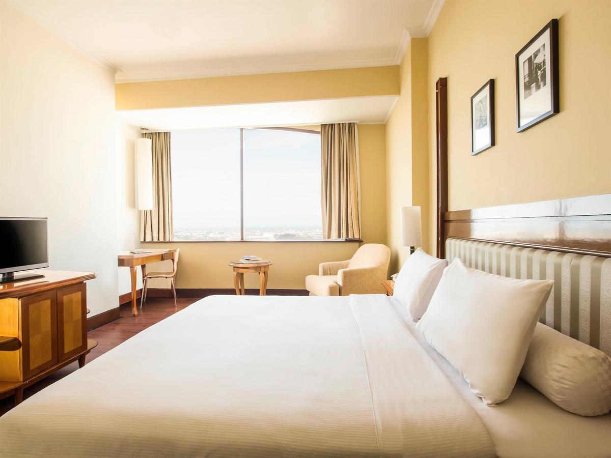 Horison Arcadia Mangga Dua Hotel Jacarta Exterior foto
