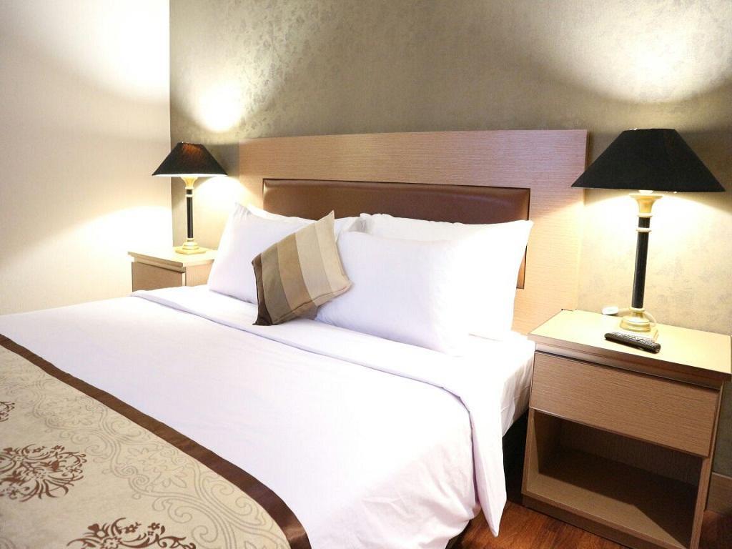 Horison Arcadia Mangga Dua Hotel Jacarta Exterior foto
